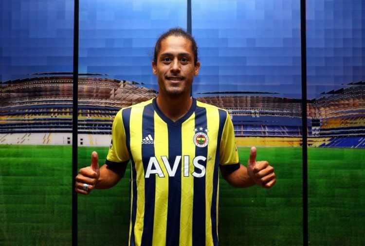 <p><strong>MAURICIO LEMOS</strong></p>
