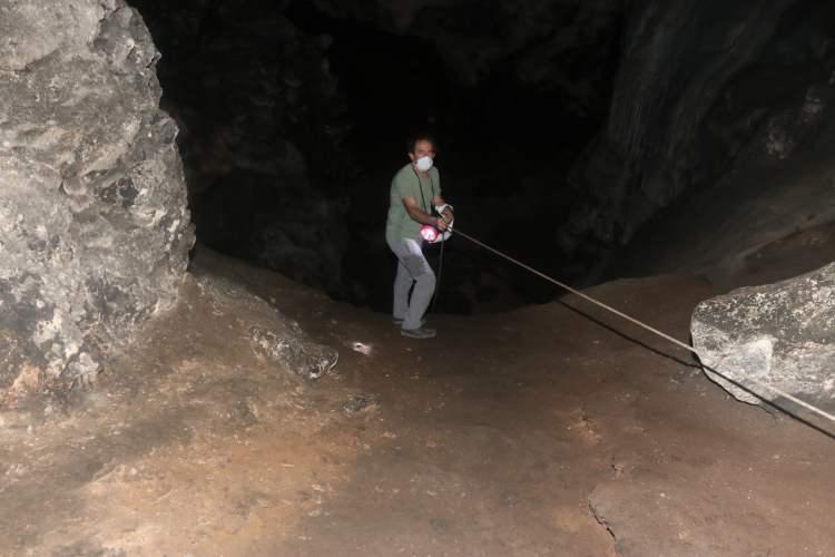 <p>Girişinden çıkışına kadar olan mesafesinin yaklaşık 500 metre olduğunu ifade eden Alkan, mağaranın tam anlamıyla keşfedilmemiş olduğunu kaydetti. </p>
<p> </p>