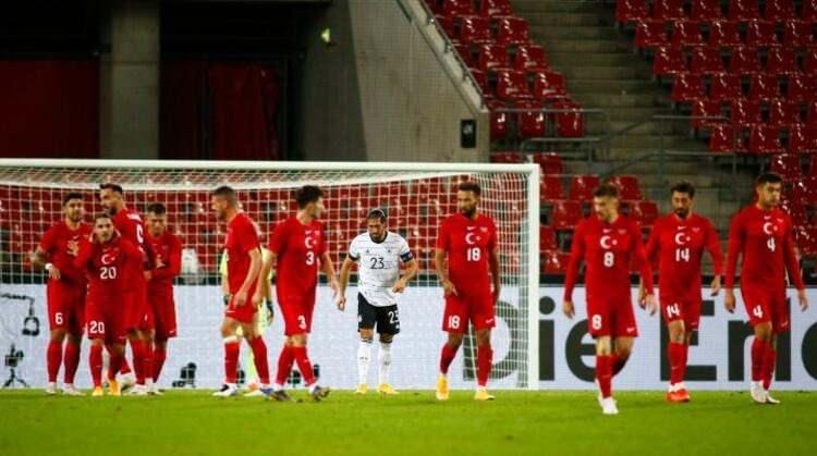 <p>NICE, ATALANTA VE MILAN İSTEMİŞTİ </p>

<p>Asist Analiz'in haberine göre; Geride bıraktığımız sezonda Nice, Atalanta ve Milan tarafından istenen genç yıldız, Trabzonspor’un teklifleri reddetmesi bağlamında takımda kalmıştı.</p>
