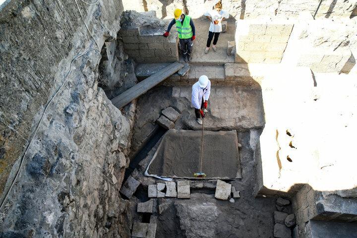 <p>Kültür ve Turizm Bakanlığının kararıyla 2018 yılında kazı çalışmalarına başladıklarını belirten Yıldız, bu yıl Türk Tarih Kurumunun verdiği proje desteğiyle bölgenin 12 ay kesintisiz devam edecek kazı grubuna dahil edildiğini aktardı.</p>
