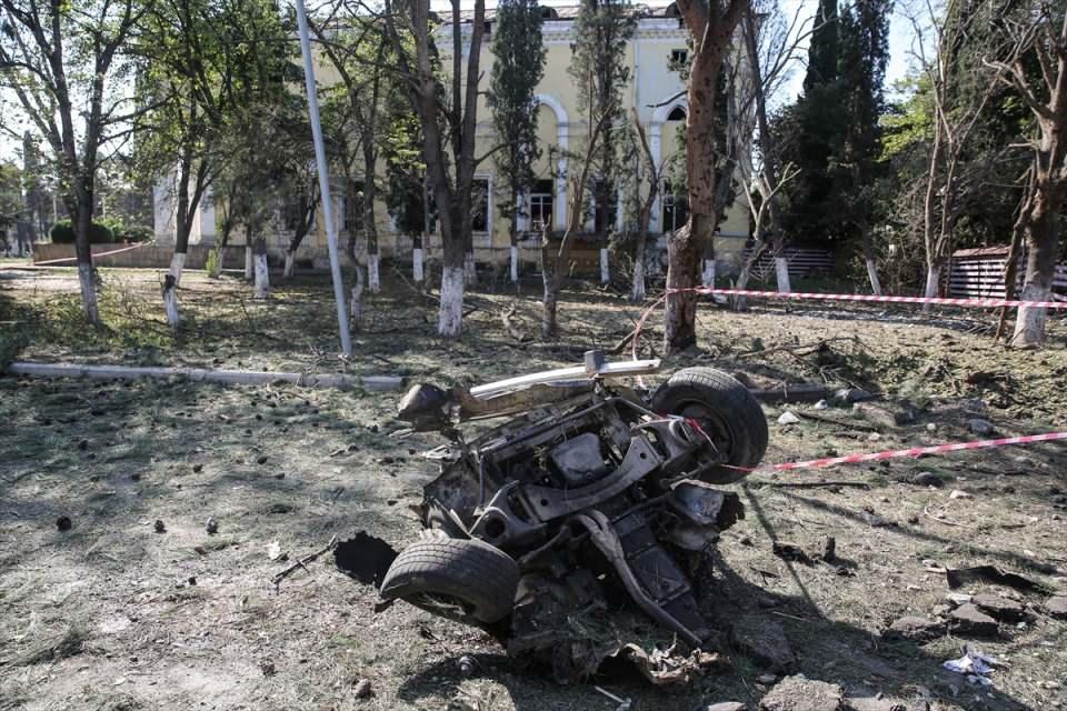 <p>Ermenistan ordusunun Azerbaycan'ın Gence kentine fırlattığı füze, müze ve okulun yakınına düştü.</p>

<p> </p>
