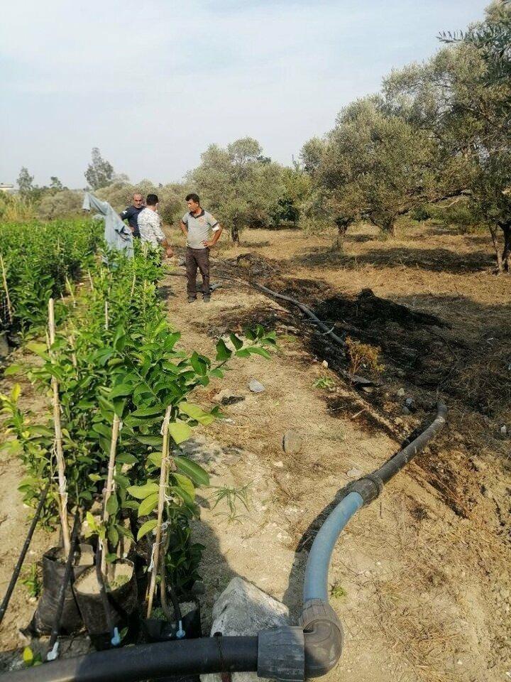 <p>Kendi evinin zarar g&ouml;rmediğini ama birka&ccedil; komşusunun evinin yandığını dile getiren Bilgili, &ldquo;B&ouml;yle bir korkuyu kimse yaşamasın. Biz canımızı zor kurtardık. Ciğerlerimiz yandı. Arabalarımızı, eşyalarımızı ka&ccedil;ırmaya &ccedil;alıştık. R&uuml;zgarın etkisi alevleri g&ouml;klere &ccedil;ıkardı. Mahalleli ka&ccedil;maya başladı. Korkun&ccedil; bir manzaraydı&rdquo; diye konuştu.</p>
