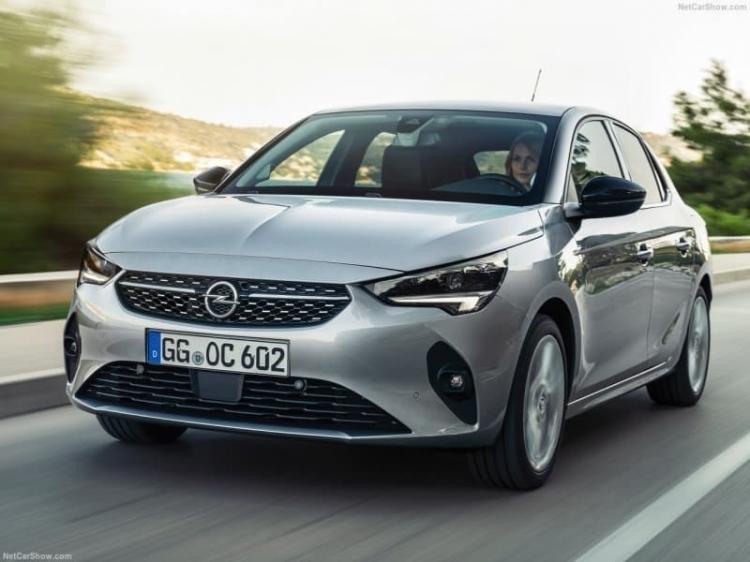 <p><strong>OPEL CORSA</strong></p>
<p> </p>