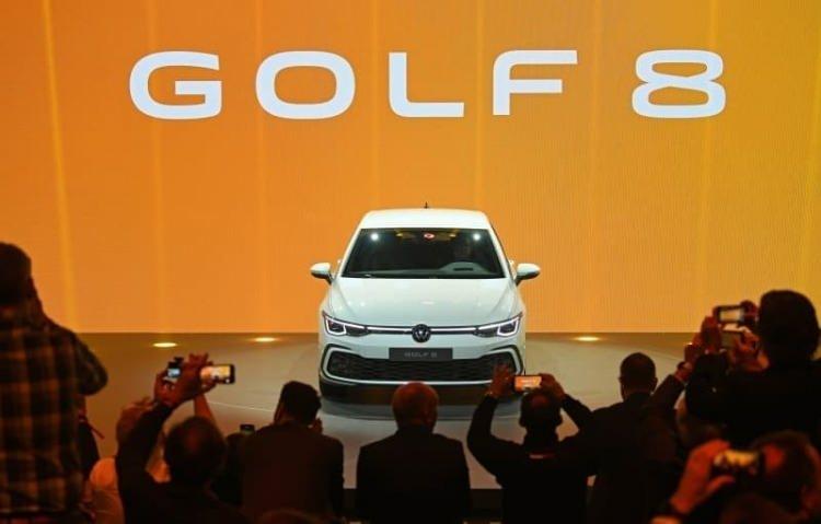 <p><strong>VOLKSWAGEN GOLF</strong></p>
<p>Kapıları uzaktan kumanda ile kilitlerken ve açarken uyarı sesi (Orjinal alarm olan araçlarda buzzerdan öter) (Alarm olmayan araçlarda korna hafif çalar)</p>
<p> </p>
<p> </p>
