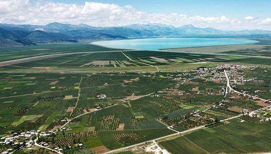 <p>EN KÜÇÜK İLÇELER</p>
<p>Konya (Yalıhüyük)</p>