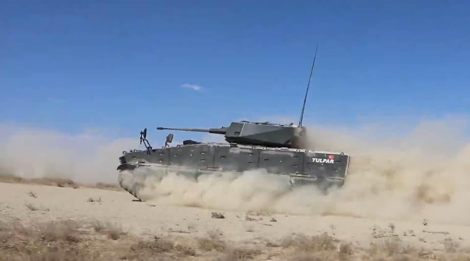 <p>Görgüç, "Farklı kullanıcıların farklı isteklerine cevap verebilen araç, orta sınıf tank için de ideal bir platform. Tulpar'ın modüler yapısı, 7,62 milimetre ile 120 milimetre arasında insanlı veya insansız silah sistemleri, havan ve hava savunma sistemlerinin entegre edilmesine olanak sağlıyor." dedi.</p>

<p> </p>
