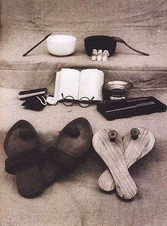 <p>Kaliforniya'da Sergilenen Gandhi'nin Tüm Serveti! Yıl 1948</p>