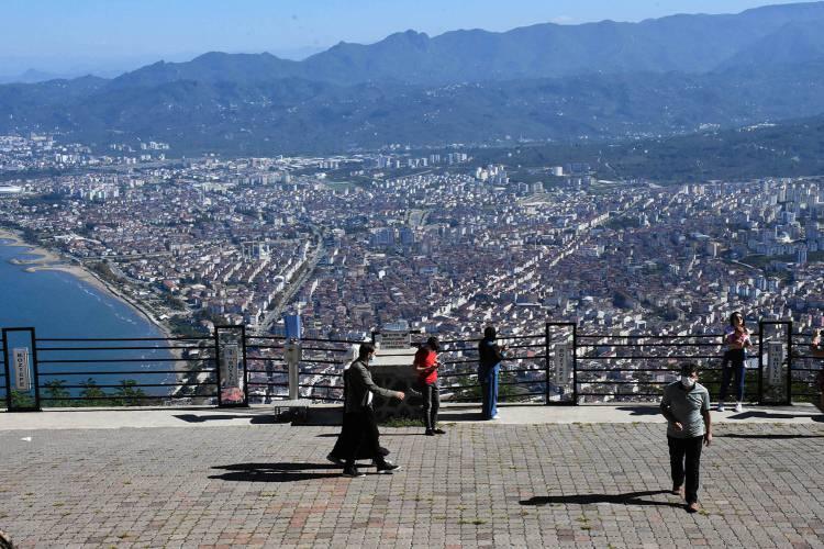 <p>Karadeniz'in doğa turizminde &ouml;ne &ccedil;ıkan illerinden Ordu, u&ccedil;suz bucaksız ormanları, bol oksijenli yaylaları, dere ve şelaleleriyle kendine hayran bırakıyor.</p>

<p>&nbsp;</p>
