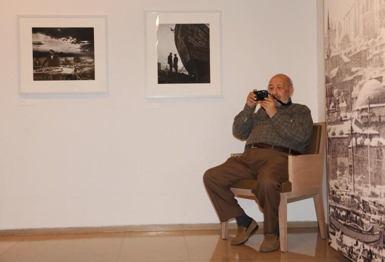 <p>"Turkey" adında fotoğraf albümü 1970'te Almanya'da yayımlanan Ara Güler'in, sanat ve sanat tarihi konularındaki fotoğrafları ABD'de Time-Life, Horizon ve Newsweek kitap bölümlerince ve İsviçre'de Skira Yayınevi tarafından kullanıldı.</p>

<p>​</p>
