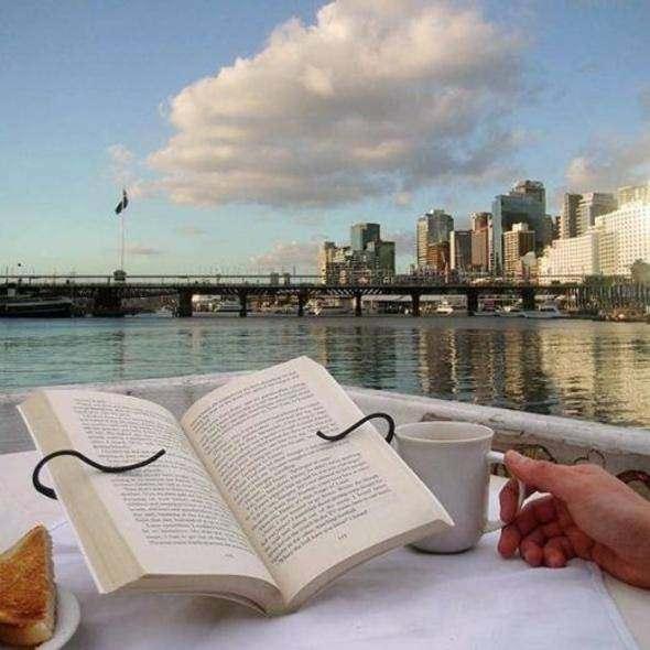 <p>Bu ürüne sahipseniz, kitap okurken ellerinizi kullanmak zorunda değilsiniz</p>
<p> </p>