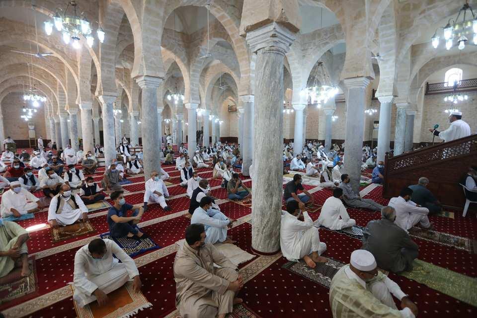 <p> Ayrıca, ortak kullanılan eşyalarda hastalığının bulaşma tehlikesine olduğu için mushafların kullanılmasına izin verilmiyor." ifadelerini kullandı.</p>

<p> </p>
