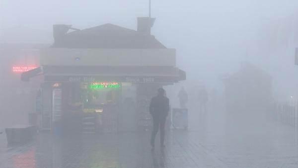 <p> İstanbul’da gece saatlerinde sis meydana geldi. </p>

