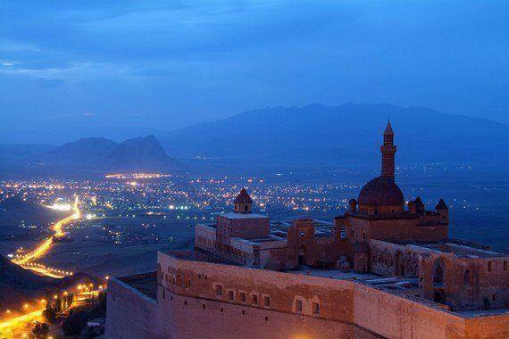 <p><strong>Ağrı&nbsp;</strong>-&nbsp;203.500&nbsp; kişi&nbsp;</p>
