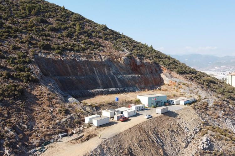 <p><strong>KKTC'ye 236 milyon 457 bin metreküp su ulaştırıldı   </strong></p>

<p>Proje kapsamında bugüne dek anavatandan "yavru vatan"a ulaştırılan su miktarı 236 milyon 457 bin metreküpe ulaştı.</p>

<p> </p>

<p>KKTC'ye yıllara göre iletilen su miktar şöyle:</p>

<p> </p>

<p>Yıl KKTC'ye iletilen su miktarı (m3) </p>

<p>2016 59.109.500</p>

<p>2017 59.681.100</p>

<p>2018 55.807.400</p>

<p>2019 60.528.000</p>

<p>2020 1.331.000 (halen)</p>
