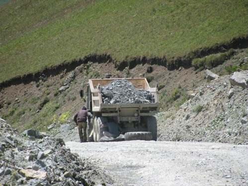 Rus şirket  112 ton altın i&ccedil;in silah ve asker yığıyor