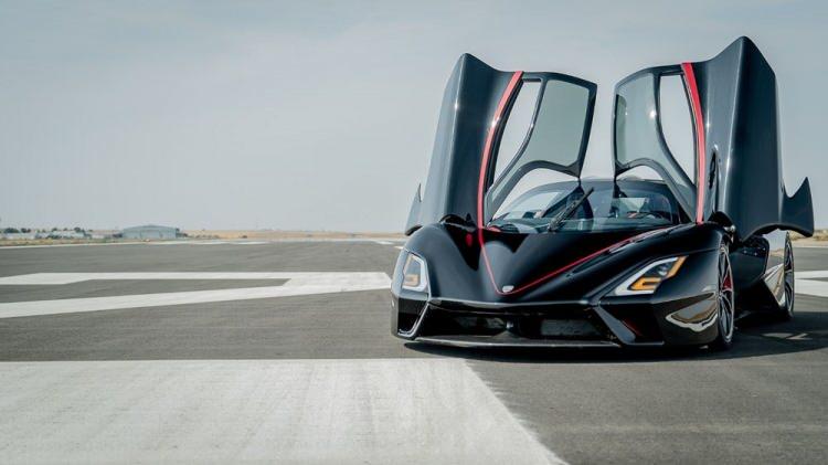 <p>Yani teknik olarak Koenigsegg hala otomotiv dünyasının en hızlı aracına sahip markası. Fakat SSC Tuatara bu rekoru elinden alabilecek mi hep beraber göreceğiz.</p>
