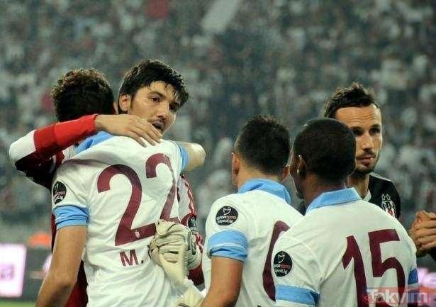 <p><strong>TOLGA ZENGİN<br />
</strong><br />
''Maçtan sonra neden sevinmedin diyenlere; Ben o klübe 17 sene mi verdim kimse zil takıp oynamamı beklemesin. "</p>