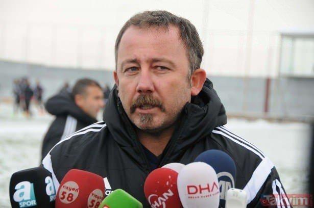 <p>SERGEN YALÇIN</p>
<p>"Muhabir:18 yaş altı iddaa oynayan gençlere ne söylemek istersin ?<br />
<br />
Sergen Yalçın: Bundesliga'ya oynamasınlar, çok sürpriz oluyor."</p>