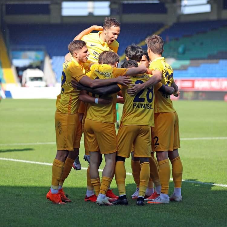 <p>Ankaragücü - 6 milyon 772 bin 638</p>