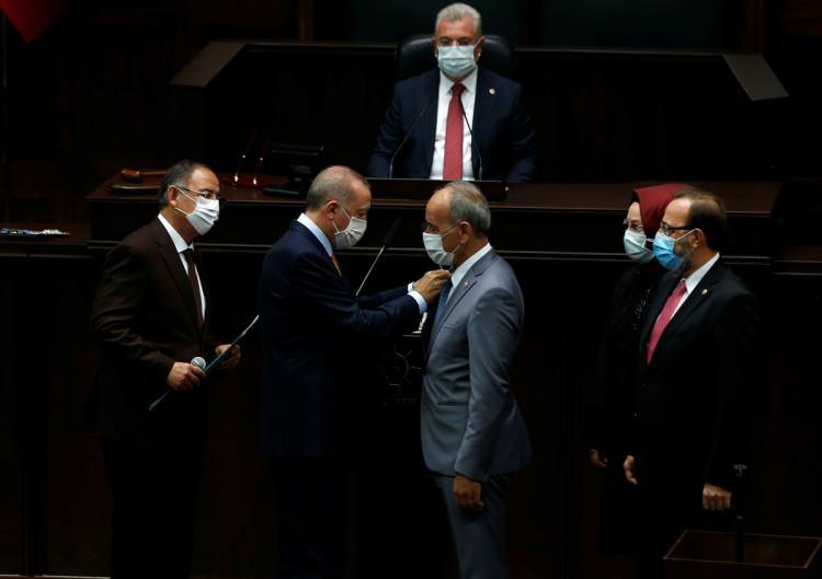 <p>Türkiye Cumhurbaşkanı ve AK Parti Genel Başkanı Recep Tayyip Erdoğan, partisinin TBMM Grup Toplantısına katıldı.</p>

<p> </p>
