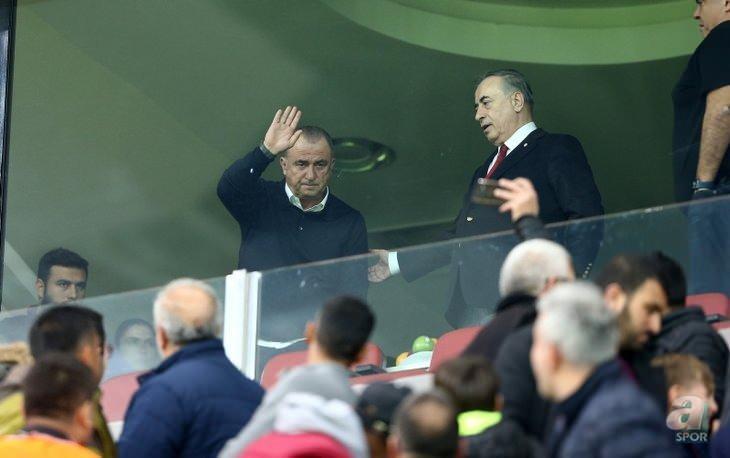 <p>Sezona bomba gibi bir giriş yapan ancak sonraki haftalarda üst üste puna kayıpları yaşayan Galatasaray'da ise gündem Mustafa Cengiz - Fatih Terim zirvesi...<a href="https://www.aspor.com.tr/galeri/galatasaray/besiktas-ve-galatasaraydan-tarihi-takas-yer-yerinden-oynayacak/5">.</a></p>
