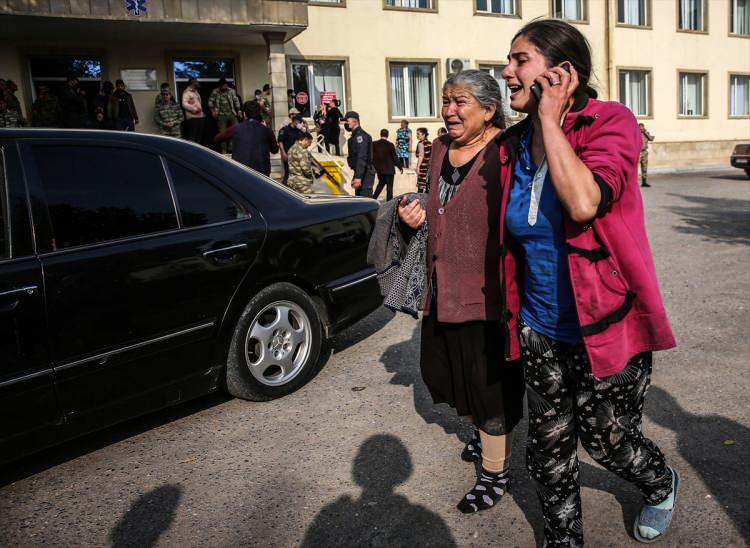 <p>Ermenistan topraklarından atılan bomba, işgal altındaki Dağlık Karabağ'ın dışındaki Berde kent merkezine isabet etti.</p>
<p> </p>
