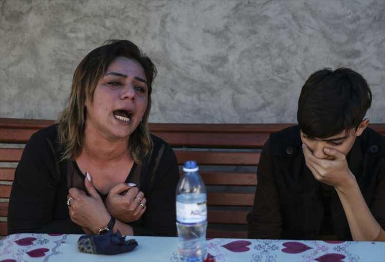 <p>Saldırı sonrası yaralı siviller ambulansla Berde Devlet Hastanesine getirildi. Olay yerinde ve hastanede vefat eden siviller de morga kaldırıldı. </p>
<p> </p>