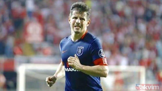 <p><strong>EMRE BELÖZOĞLU - FENERBAHÇE</strong></p>

<p>Galatasaray altyapısında yetişti ve UEFA Kupası şampiyonluğu dahil çok büyük başarılar yaşadı. Yurtdışına gitti. Türkiye'ye dönüşünde tercihi çocukluğunda gönül verdiği ve hâlâ daha da kalbinde olan takıma yani Fenerbahçe'ye imza attı. Sarı lacivertlilerle de şampiyonluk gördü. </p>
