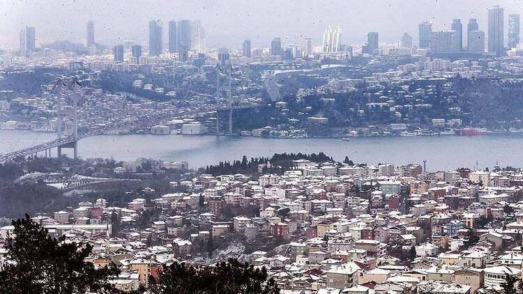 <p><strong>SİLİVRİ </strong></p>
<p><br />
Binaların yüzde 24’ü hafif, yüzde 14’ü orta, yüzde 3’ü ağır ve yüzde 1’i çok ağır hasar görecek. İlçede en az 58 vatandaş yaşamını yitirirken, yaklaşık 27 kişi den ağır yaralanacak.</p>