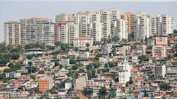 <p><strong>TUZLA </strong><br />
<br />
İlçedeki binaların ortalama yüzde 5’inin ağır, yüzde 2’sinin çok ağır hasar görmesi beklenirken, yaklaşık 7 bin 126 binanın orta ve üstü seviyede hasar göreceği tahmin ediliyor.</p>
