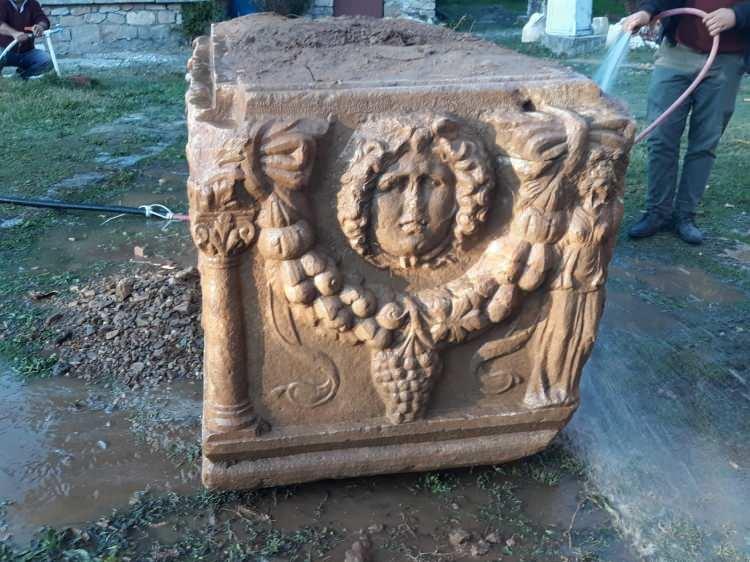 <p>İl Kültür ve Turizm Müdürü Doç. Dr. Umut Tuncer, bölgede çalışmaların sürdüğünü söyledi.</p>
