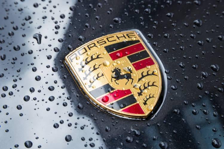 <p>10- Porsche - % 3</p>

<p>11.301 milyar dolar </p>

<p> <strong>Tüm markalar arasındaki yeri – 55</strong></p>

<p> </p>
