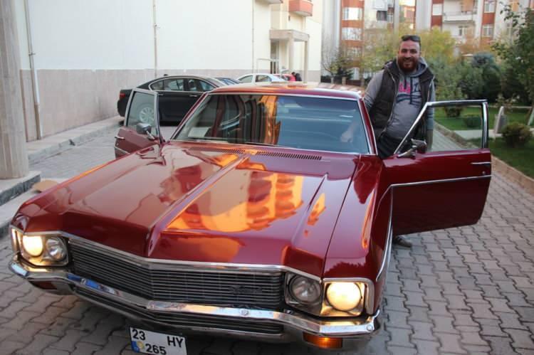 <p>Esnaflık yapan Halis Yüksel, 2015 yılında İstanbul’dan 22 bin 500 dolara <strong>1970</strong> model “Chevrolet” marka klasik bir otomobil aldı.</p>

