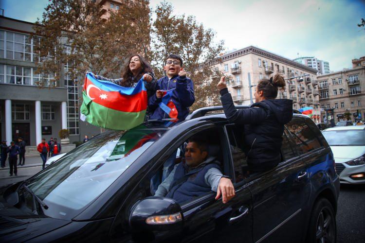 <p>Tarihi ve kültürel zenginlikleri ve doğal güzellikleri nedeniyle Karabağ'ın sembol şehri olarak kabul edilen Şuşa, ünlü besteci ve müzisyenleri nedeniyle "Azerbaycan müziğinin beşiği" diye de nitelendiriliyor.</p>
<p> </p>