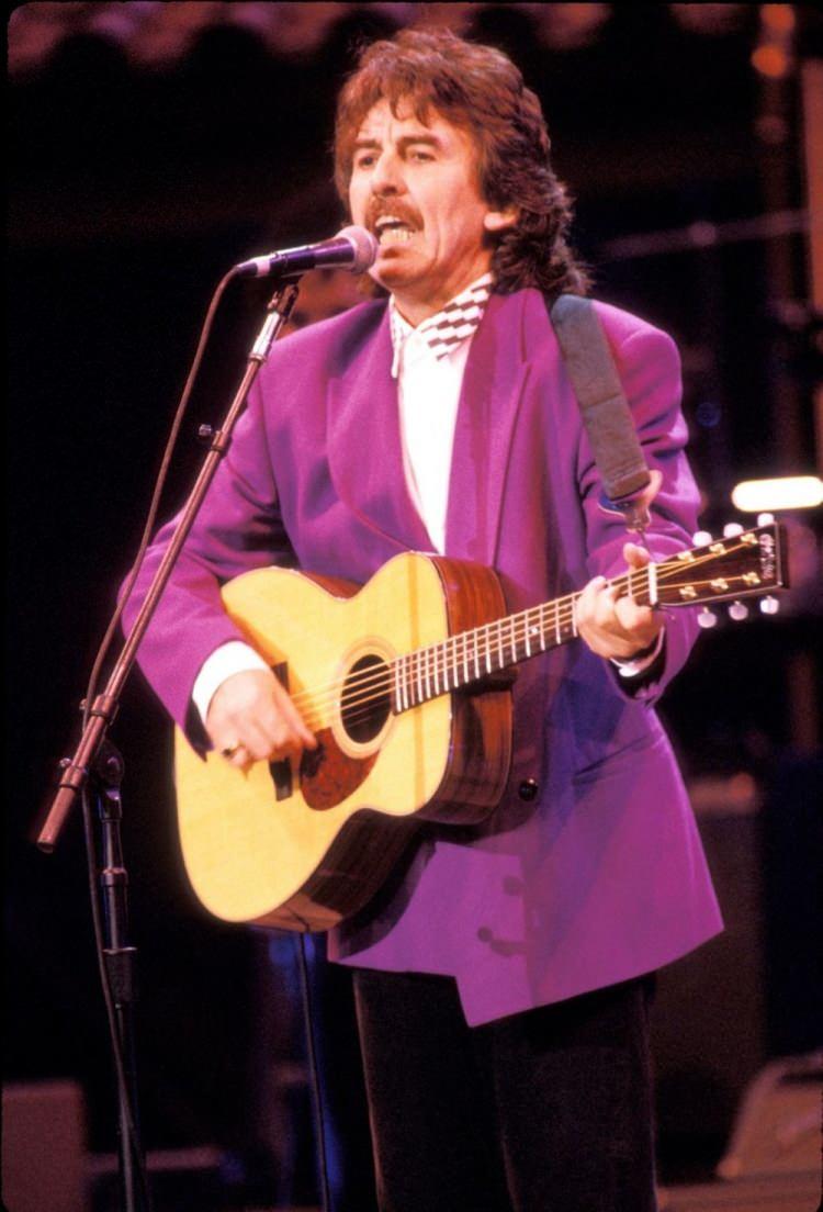 <p><strong>12. George Harrison</strong></p>

<p>Kazancı: 8,5 milyon dolar</p>

<p>Ölümü: 29 Kasım 2001 (58 yaşındaydı)</p>
