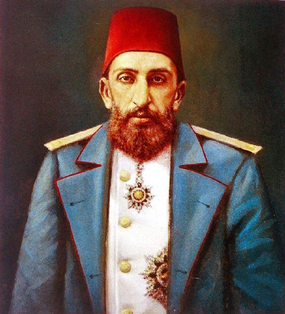 <p>Osmanlı İmparatorluğu'ndan onlarca padişah gelip geçti ama en çok konuşulan hükümdarlardan biri oldu. İşte Osmanlı'nın ilk ve tek anayasasını düzenleyen II.Abdülhamit'in hayatı...</p>
