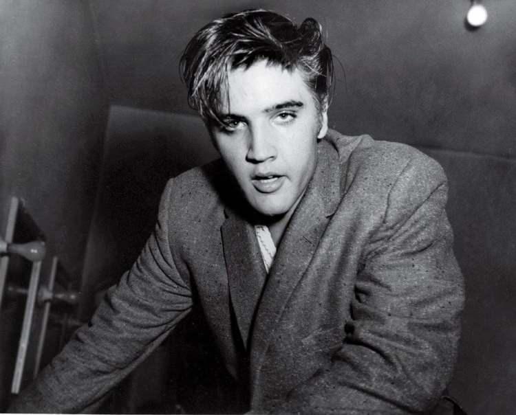 <p><strong>5. Elvis Presley</strong></p>
<p>Kazancı: 23 milyon dolar</p>
<p>Ölümü: 16 Ağustos 1977 (42 yaşındaydı)</p>