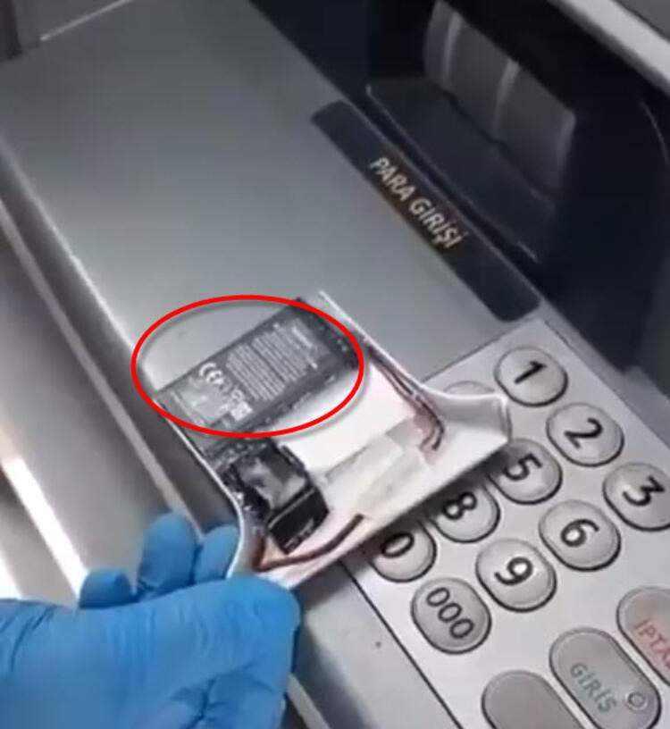 <p>Akıllardaki soru ise şu: Bunca saat bu aparat gizli kamerayı nasıl aktif halde tutuyor? Enerjisini nasıl sağlıyor? Bu sorunun basit bir yanıtı var: Gücünü telefonlardan alışık olduğumuz bataryadan sağlıyor.</p>
<p> </p>