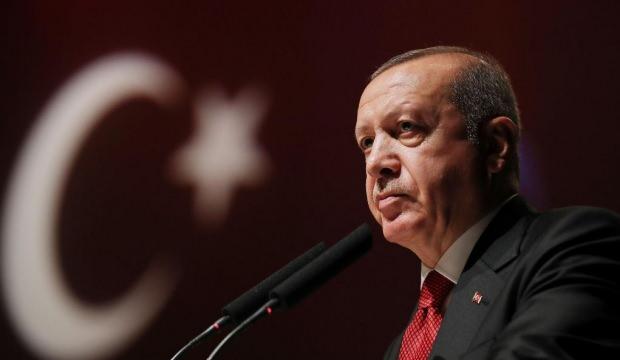 <p>Recep Tayyip Erdoğan (Türkiye Cumhuriyeti Cumhurbaşkanı)</p>
