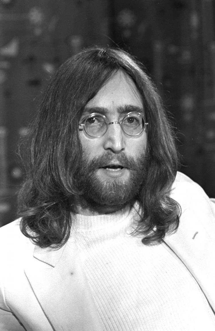 <p><strong>9. John Lennon</strong></p>
<p>Kazancı: 13 milyon dolar</p>
<p>Ölümü: 8 Aralık 1980 (40 yaşındaydı)</p>