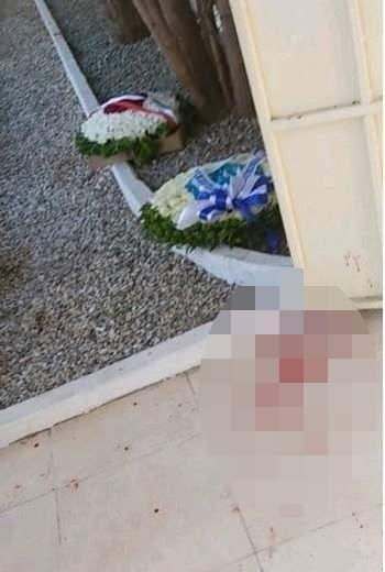 <p>Suudi Arabistan, ülkenin doğusundaki Cidde kentinde, Fransız konsolosun da katıldığı bir törende gerçekleştirilen saldırıda 2 kişinin yaralandığını duyurdu.</p>

<p>Katar, Birleşik Arap Emirlikleri (BAE), Bahreyn, Kuveyt ve Ürdün, Suudi Arabistan'ın Cidde kentinde, Fransız konsolosun da katıldığı törende gerçekleştirilen saldırıyı kınadı.</p>
