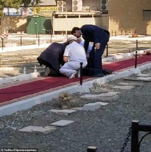 <p>Bahreyn Dışişleri Bakanlığından yapılan yazılı açıklamada da saldırı kınanarak, Suudi Arabistan'ın kendi topraklarında güvenlik ve istikrarı sağlamak, vatandaşlarının ve ülkede ikamet edenlerin güvenliğini korumak için aldığı tüm önlemlerin desteklendiği vurgulandı.</p>

<p>Kuveyt Dışişleri Bakanlığı, yazılı açıklamasında, "masum sivilleri hedef alan, insanları korkutan ve tüm semavi dinlere ve medeni kanunlara aykırı olan bu çirkin saldırının, şiddetin ve aşırıcılığın çirkin yüzünü ortaya koyduğunu" ifade etti.</p>
