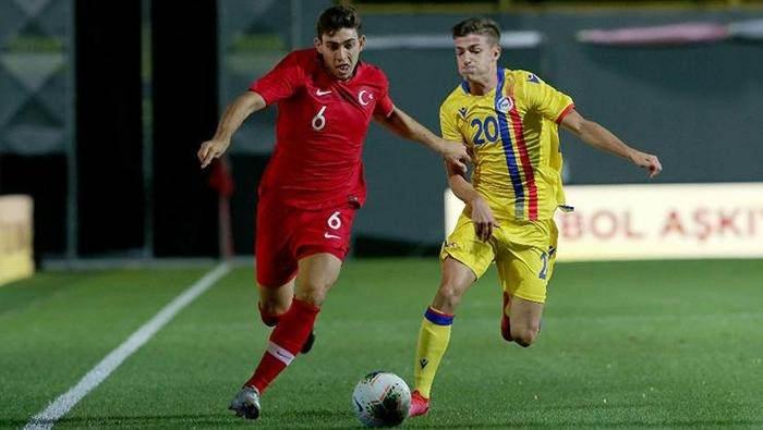 <p>Ali Kaan Güneren - Akhisarspor</p>

<p>20 yaşındaki merkez orta saha bu sezon 10 maçta forma giydi. Akhisarspor formasıyla daha önce Süper Lig'de de forma şansı bulmuştu. Galatasaray ve Fenerbahçe oyuncuyu yakından takip ediyor.</p>
