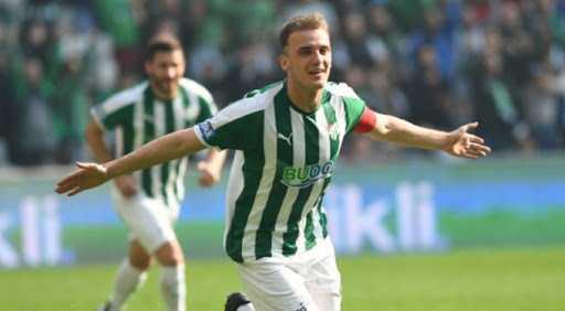 <p>Batuhan Kör - Bursaspor</p>
<p>19 yaşındaki orta saha Bursaspor'un bir başka yeteneği. Bu sezon 8 maçta attığı 3 golle ismini duyurdu.</p>