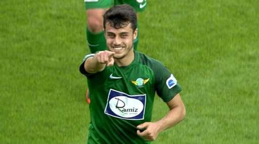 <p>Hasan Ali Adıgüzel - Akhisarspor</p>
<p>20 yaşındaki orta saha oyuncusu Akhisarspor alt yapısında yetişti. Bu sezon 6 maçta 1 gol atan genç oyuncudun beklentiler büyük.</p>
