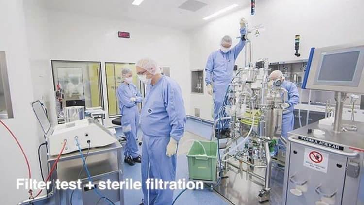 <p>3-ARITMA SÜRECİ</p>
<p>Bu aşamada üretim, Belçika'nın Purrs kentindeki Pfizer fabrikasına taşındı ve kirlenmemesi için sıvı filtrelendi.</p>