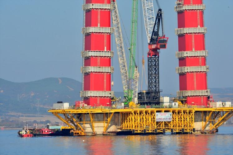 <p>Köprü, Avrupa'dan gelip Türkiye'nin dört bir yanına gidecek sürücü ve yolcular tarafından yoğun olarak kullanılacak.</p>