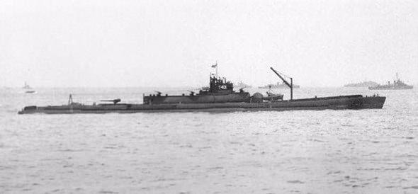 <p><strong>Sen Toku Class Mega Sub (denizaltı) </strong></p>
<p>Japonya, bu devasa savaş araçlarından savaş sırasında üç tane üretti ve bu araçlar, geleneksel şekilde enerji üreten en büyük denizaltı rekorunu ellerinde tutmaktalar. Japonya'nın Pasifik Okyanusu egemenliği planını desteklemek amacını taşıyan bu denizaltılar, Panama Kanalı'na saldırmak için üretilmişlerdi.</p>