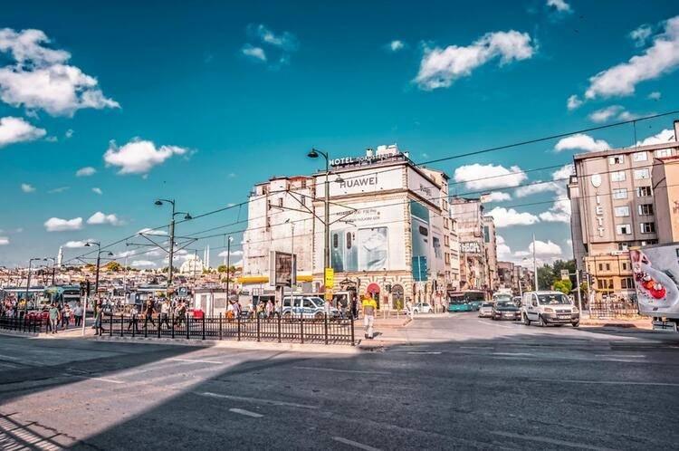 <p>İstanbul’da hizmet sektörünün ve iş alanlarının yoğunlaştığı Avrupa Yakası’nda, kentsel yoğunluğa bağlı risk Anadolu Yakası’na göre çok daha yüksek oldu.</p>
<ul>
</ul>