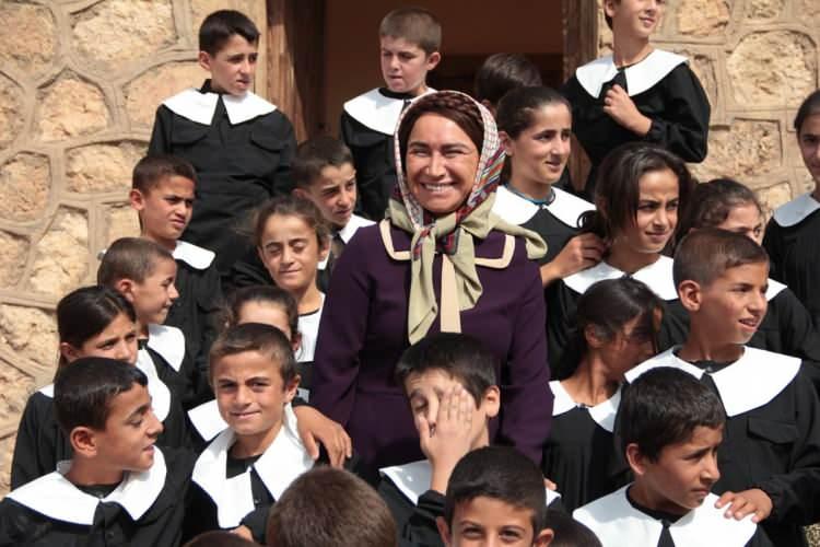 <p>HÜKÜMET KADIN</p>

<p>Mardin'in Midyat ilçesinde yaşayan 8 çocuklu Xate'nin, belediye başkanlığına aday olması ve başkan olduktan sonra yaşananları anlatan 2 serilik filmdir.</p>
